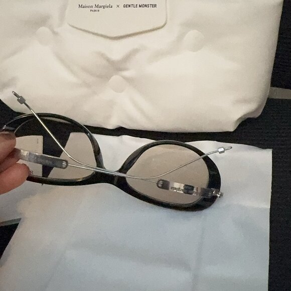 Maison Margiela x Gentle Monster Black Oval Sunnies – Viral Look